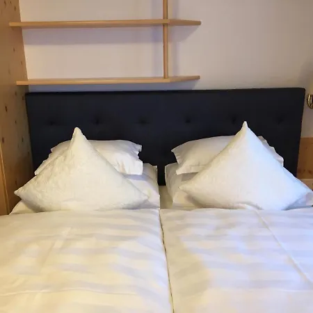 Bürstegg Pensión 4*